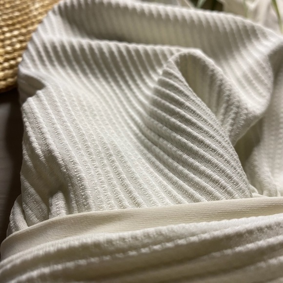 L*SPACE ★ Eco Chic Repreve One Piece Swimsuit - Picture 7 of 15